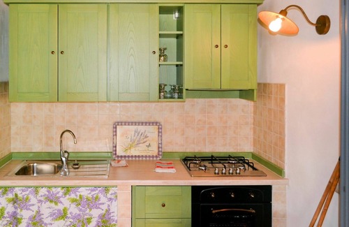 Bolsena House | Beautiful apartment in villa for 2 guests with pool, TV, terrace and pets allowed