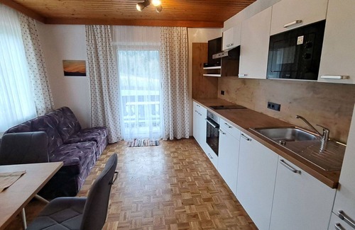 Oberwang Villa | Beautiful apartment in villa for 4 people with WIFI, TV and balcony