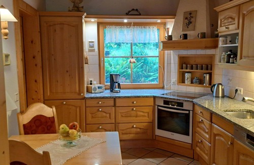 Maishofen Apartment | Beautiful apartment for 5 guests with WIFI, TV, patio and pets allowed