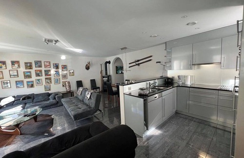 Engelberg Apartment | Beautiful apartment for 6 guests with WIFI, TV and balcony