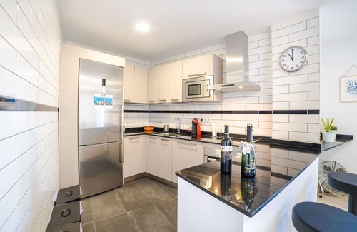 Binissalem Apartment | Beautiful apartment for 6 people with WIFI, A/C, TV and patio