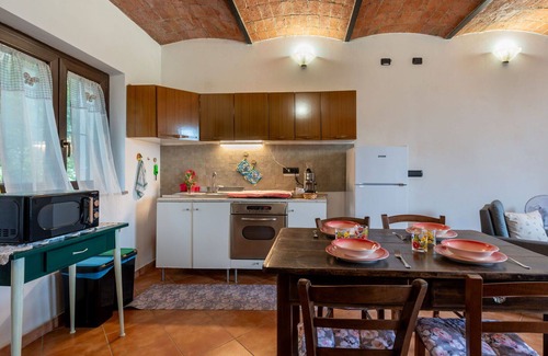 Calliano Apartment | Beautiful apartment for 6 guests with WIFI, patio, pets allowed and panoramic view