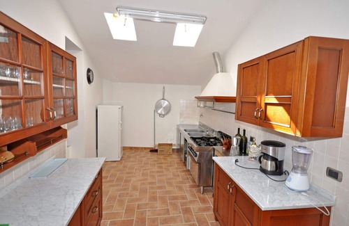 Volterra Apartment | Beautiful apartment for 4 guests with WIFI, pool, TV and pets allowed, close to San Gimignano