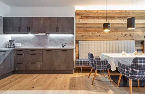 Soelden Apartment | Beautiful apartment for 4 guests with WIFI, TV, balcony and pets allowed