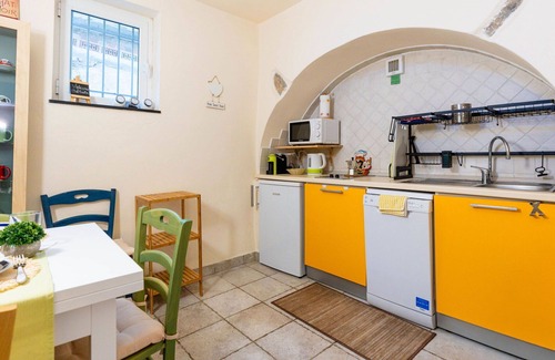 Arnasco Apartment | Beautiful apartment for 4 people with WIFI, A/C, TV and terrace