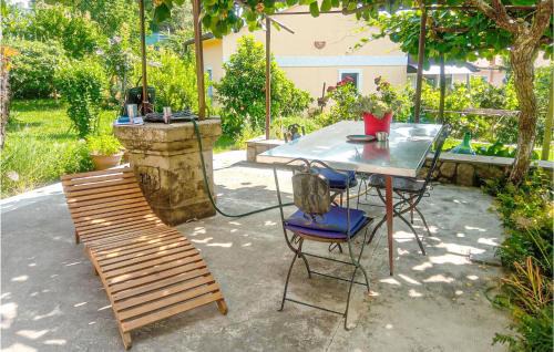 Ika Apartment | Beautiful Apartment In Ika With Wifi