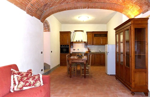 Dicomano Apartment | Beautiful apartment for 5 guests with pool, WIFI, TV and pets allowed