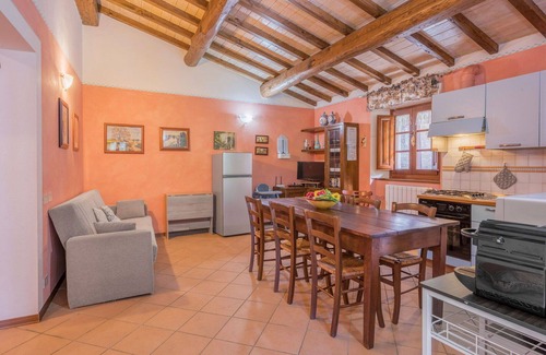 Cutigliano Apartment | Beautiful apartment for 6 people with pool, WIFI, TV, veranda and pets allowed