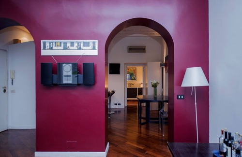 Rione III Colonna Apartment | Beautiful apartment just steps from the Spanish Steps and the Trevi Fountain