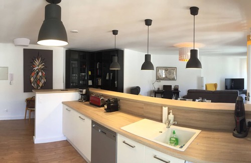 Nimes City Centre Apartment | Beautiful apartment of 93 m2 in the heart of the historic center 6 people