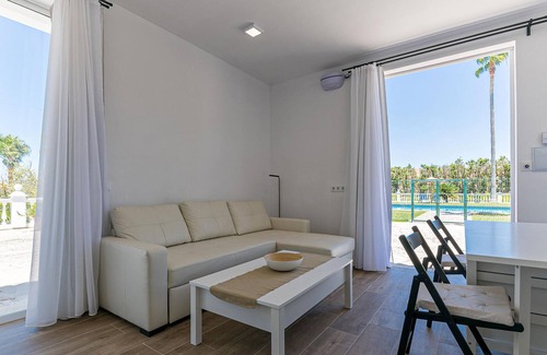 Brena y Marismas de Barbate Natural Park Apartment | Beautiful apartment with outdoor pool, located very close to beautiful nature and only 3 km from the
