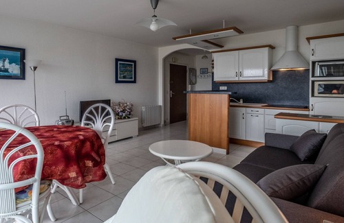 Kerroch Apartment | Beautiful apartment with breathtaking sea views