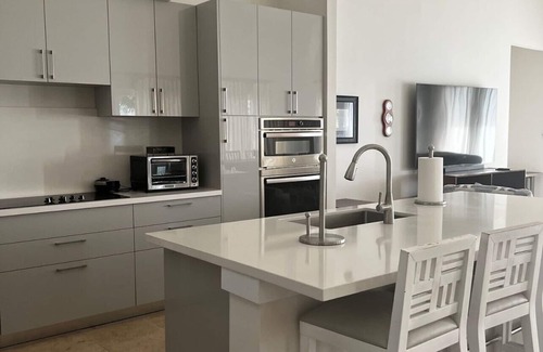 Alice Town House | Beautiful Bimini Bay
