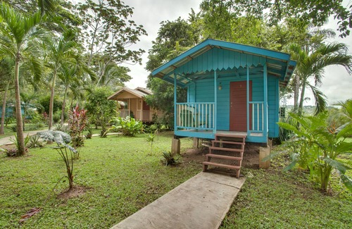 San Ignacio House | Beautiful Cabana, hammock, pool, Wi-Fi, AC, spa, trails, tropical gardens- MB