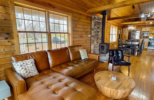 Town of Torrey Cabin | Beautiful cabin with near shoreline with firepit, lovely deck, fireplace & W/D