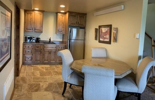 Piedmont House | Beautiful centrally Located 5BR home in Black Hills!