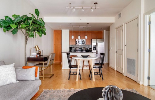 Clarendon Apartment | Beautiful Clarendon 1BR w/Pool, nr Restaurants & Bars, by Blueground