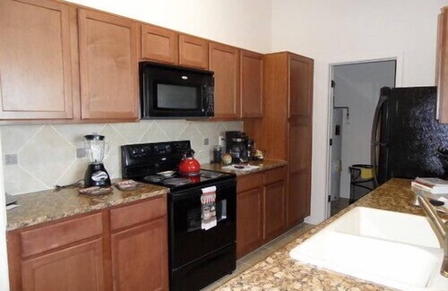 Tucson Condo | Beautiful Condo,Ideal Location!