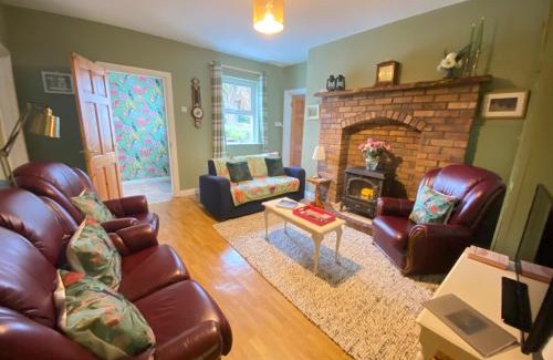 Broadford House | Beautiful Country Cottage - Self Catering