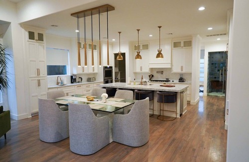 Tulsa House | Beautiful Dream of a home in Brookside Tulsa w/Hot tub