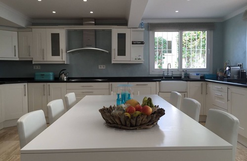 Marbella Villa | Beautiful Family Home walking distance to the beach
