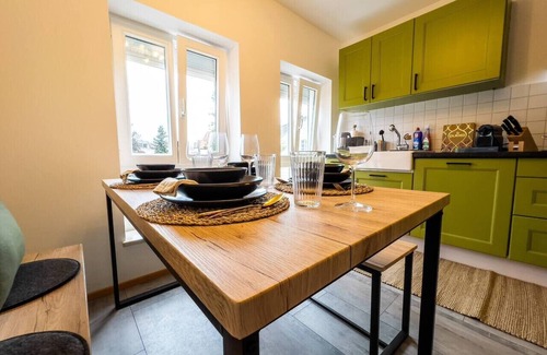 Deggendorf Apartment | Beautiful flat with parking and kitchen for 4