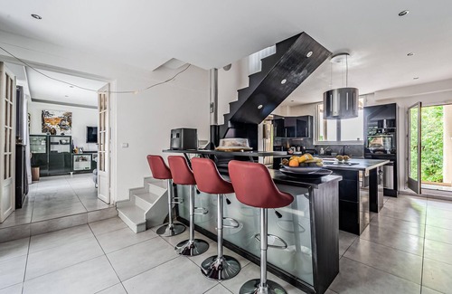 Pierrefitte-sur-Seine House | Beautiful home in Pierrefitte-Sur-Seine