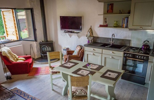 Saint-Cybranet House | Beautiful gite with balcony, stunning views, large private pool & gardens