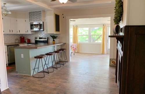 Rolla House | Beautiful Historic Farmhouse: Perfect for Fugitive Beach, Military, & MS&T!