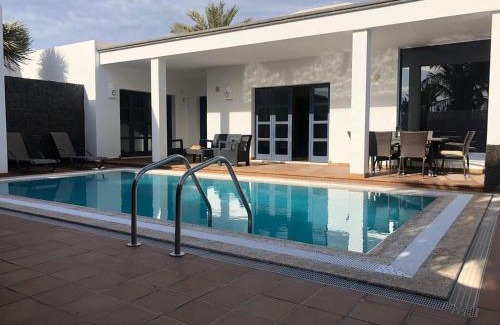 Playa Blanca House | Beautiful holiday home in Playa Blanca with pool