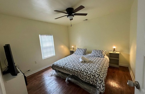 Northwest Los Angeles Heights House | Beautiful home - 9 mins from Downtown and SAT