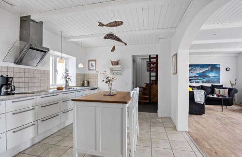 Assens House | Beautiful home in Assens with house sea view