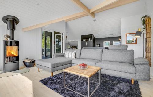 Fuglslev House | Beautiful Home In Ebeltoft With Wifi