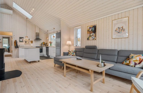 Ordrup House | Beautiful home in Fårevejle with WiFi