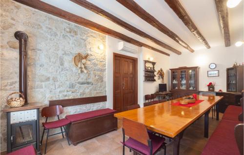 Kucice House | Beautiful Home In Kucice With Wifi