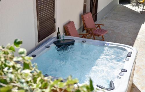 Kucice House | Beautiful Home In Kucice With Wifi