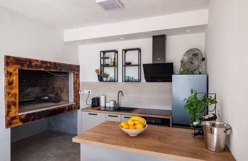 Polaca House | Beautiful home in Polaca with sauna