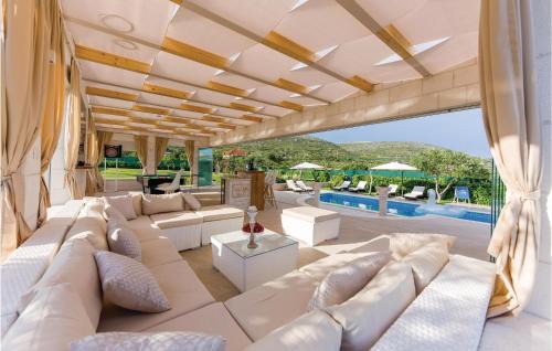 Seget Donji House | Beautiful Home In Seget Donji