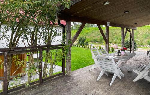 Szarejki House | Beautiful Home In Szarejki With Wifi