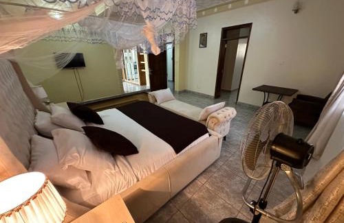 Kampala Villa | Beautiful home opposite Speke Resort Munyonyo near Lake Victoria