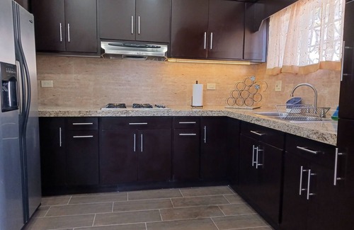 Ensenada House | BEAUTIFUL HOUSE 5 MINUTES FROM DOWNTOWN AND 15 MINUTES FROM VALLE DE GUADALUPE