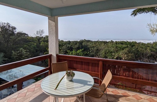 Costa do Sol House | BEAUTIFUL HOUSE - FOOT IN THE SAND - COSTA DO SOL - GUARATUBA - WITH SWIMMING POOL