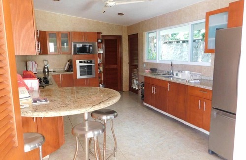 Las Brisas House | Beautiful house in Las Brisas with a double terrace and ocean view.