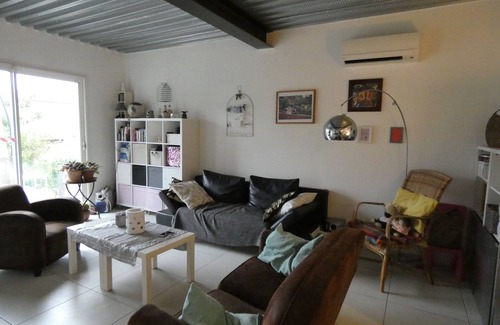 Juvignac House | Beautiful house of recent architect in a calm and green frame.