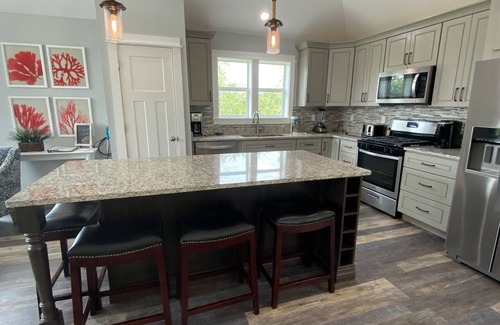 Corolla House | Beautiful house, sound view, minutes to beach, Free Horse Passes, EV Charger
