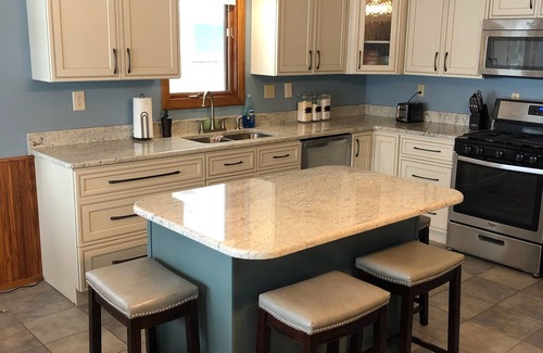 Rice Lake House | Beautiful lake side house with plenty of space to relax