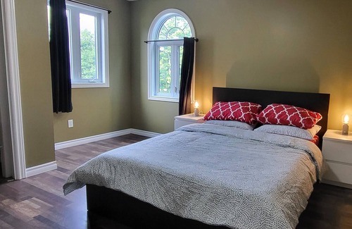 Algoma District Cottage | Beautiful lakefront cottage with private beach