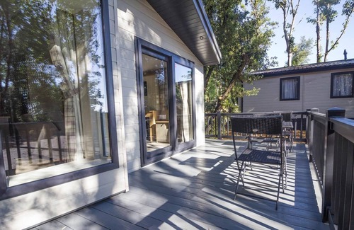 Corton Cabin | Beautiful lodge sleeps 6 at Azure Seas Holiday Village in Suffolk ref 32218OG