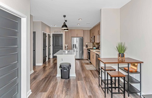 Cabbagetown Apartment | Beautiful Luxury 1bd Rm Suite