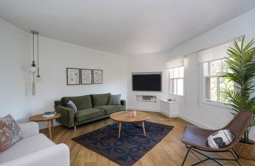 Rumeli Hisari House | Beautiful Modern Bright 2bd Patio Duplex #179